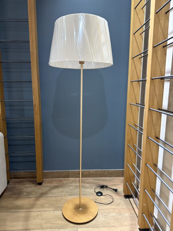 Lámpara de Pie Slim Madera, Hierro Dorado y Pantalla Algodón - Imagen 3