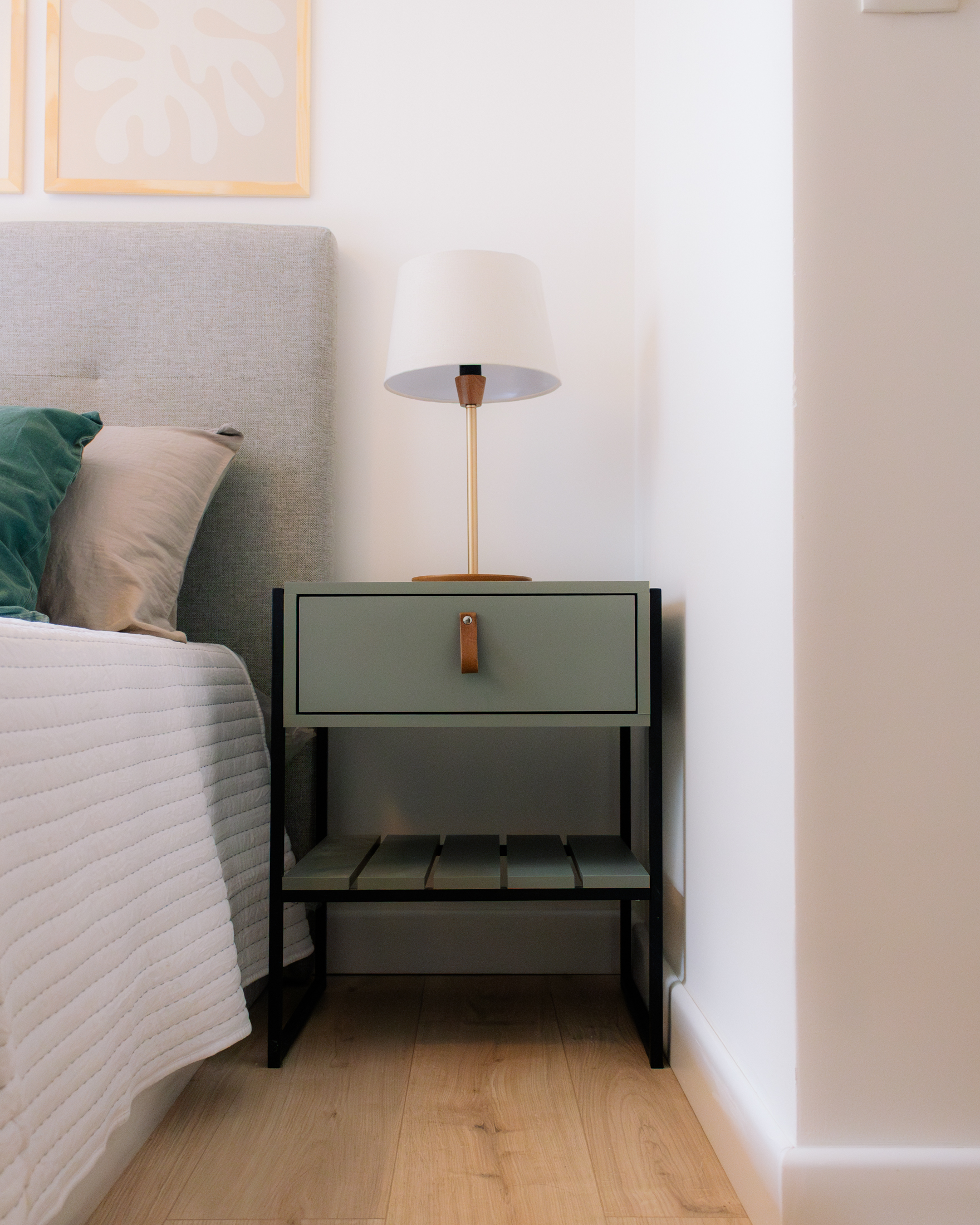 Mesa de Luz James (Verde/Hierro Negro) - Imagen 2