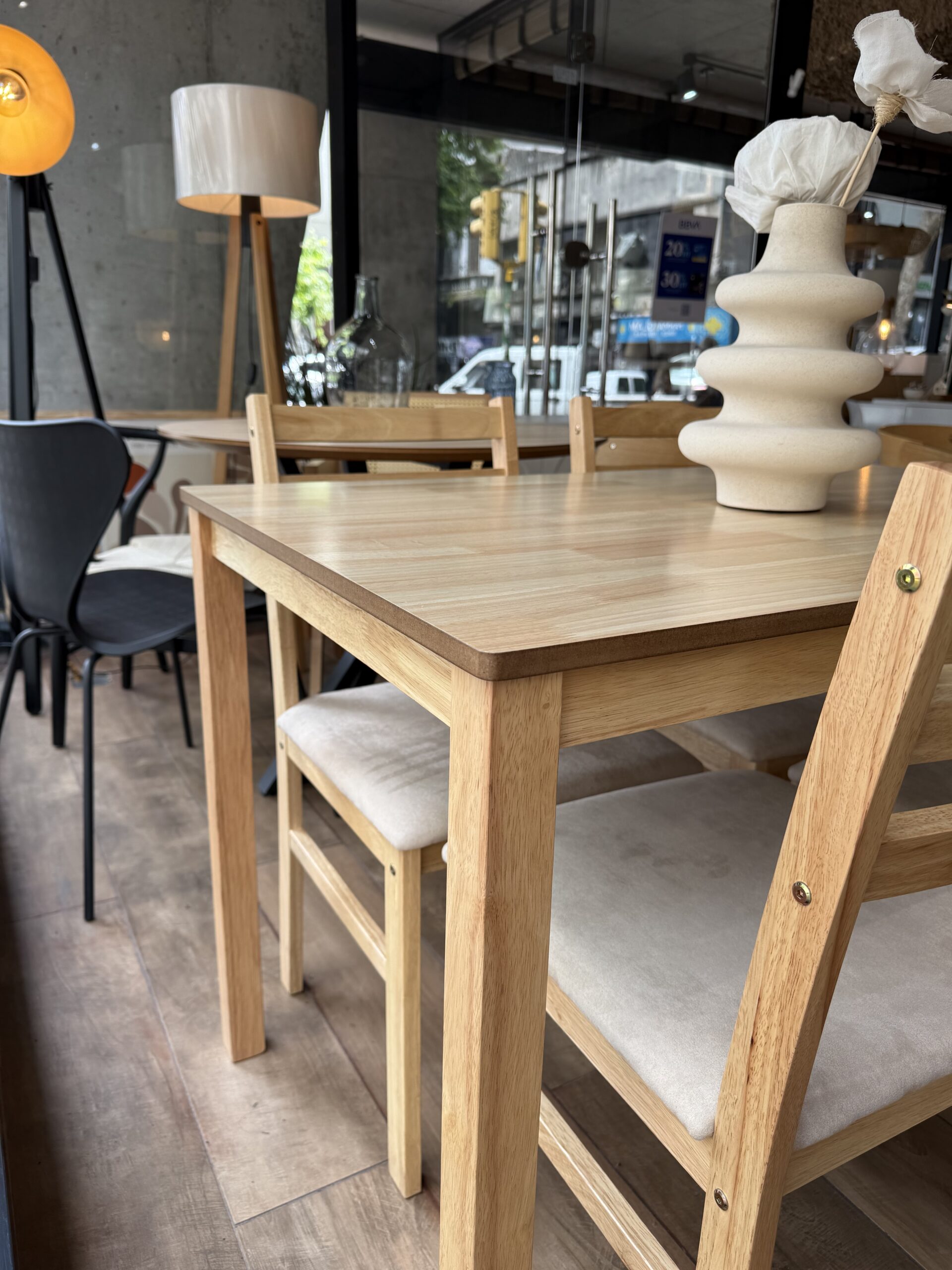 Juego de Comedor Saint Mesa Rectangular 110cm + 4 Sillas - Imagen 6