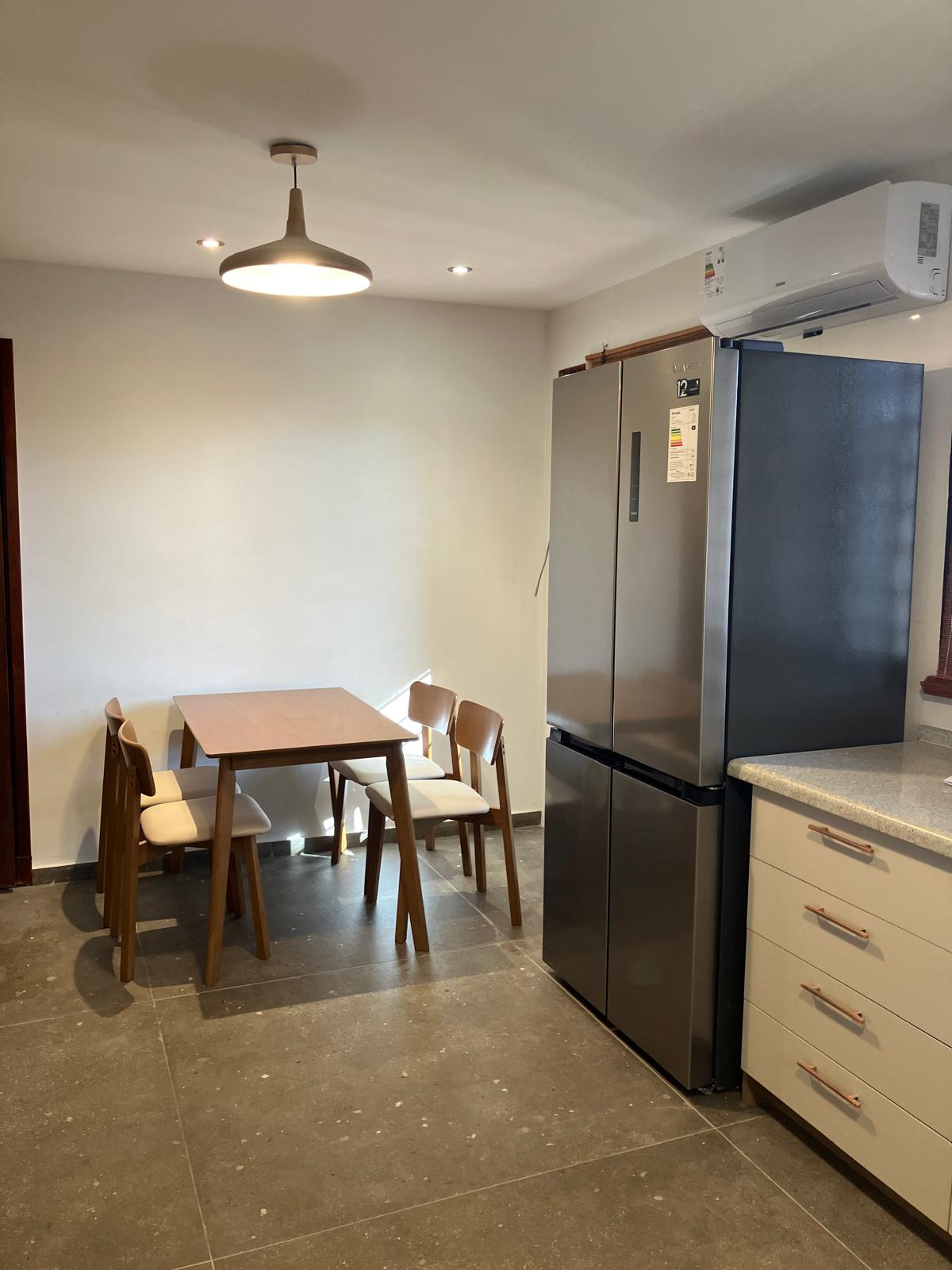 Juego de Comedor Marruecos Mesa Rectangular 110cm + 4 Sillas - Marrón Oscuro - Imagen 2