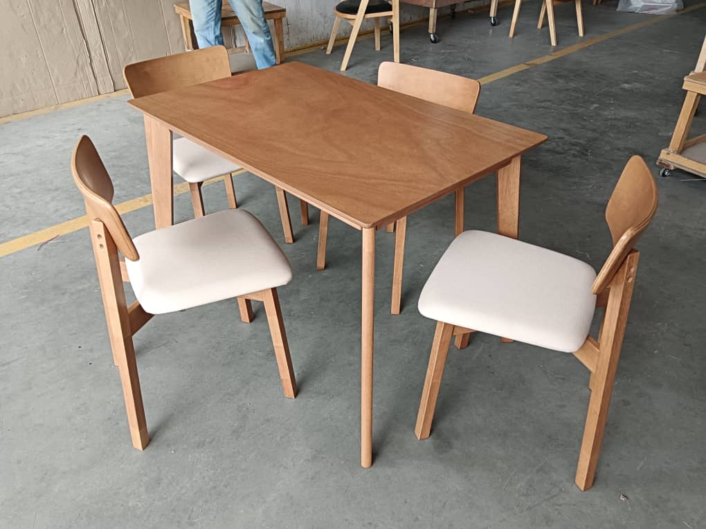 Silla Marruecos – Madera de Gomero Oscuro - Imagen 3