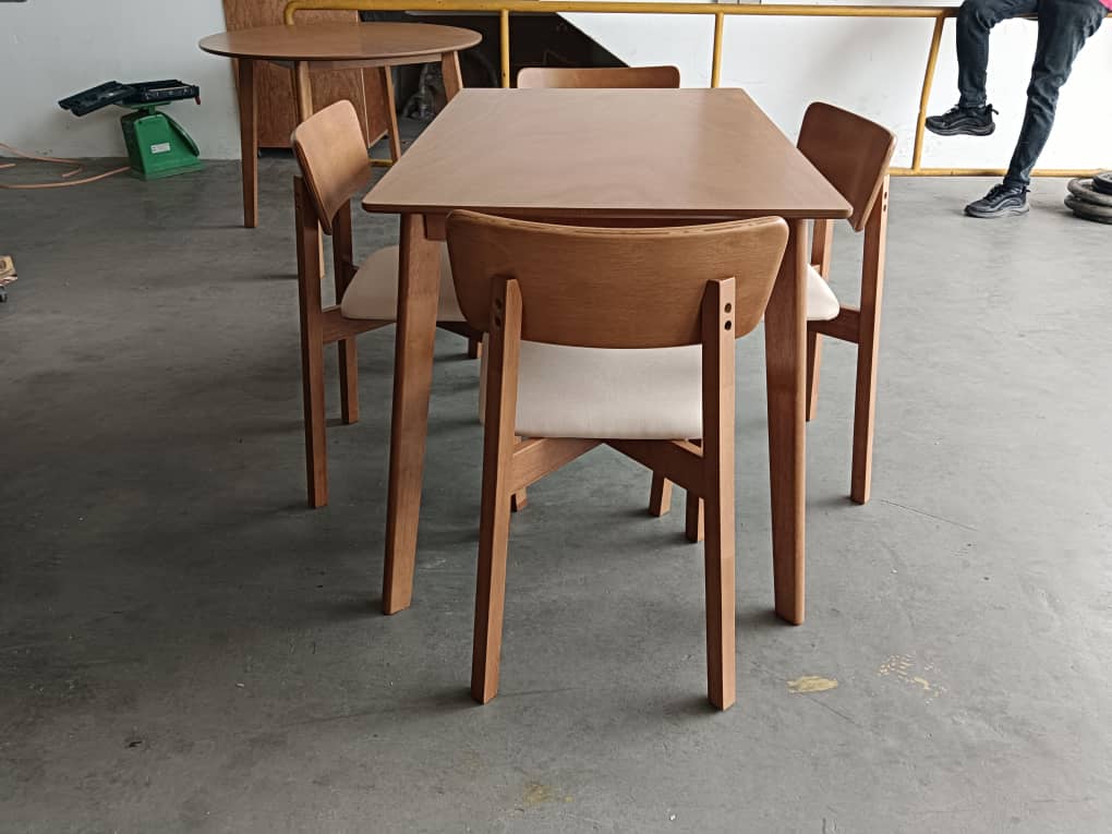 Silla Marruecos – Madera de Gomero Oscuro - Imagen 2