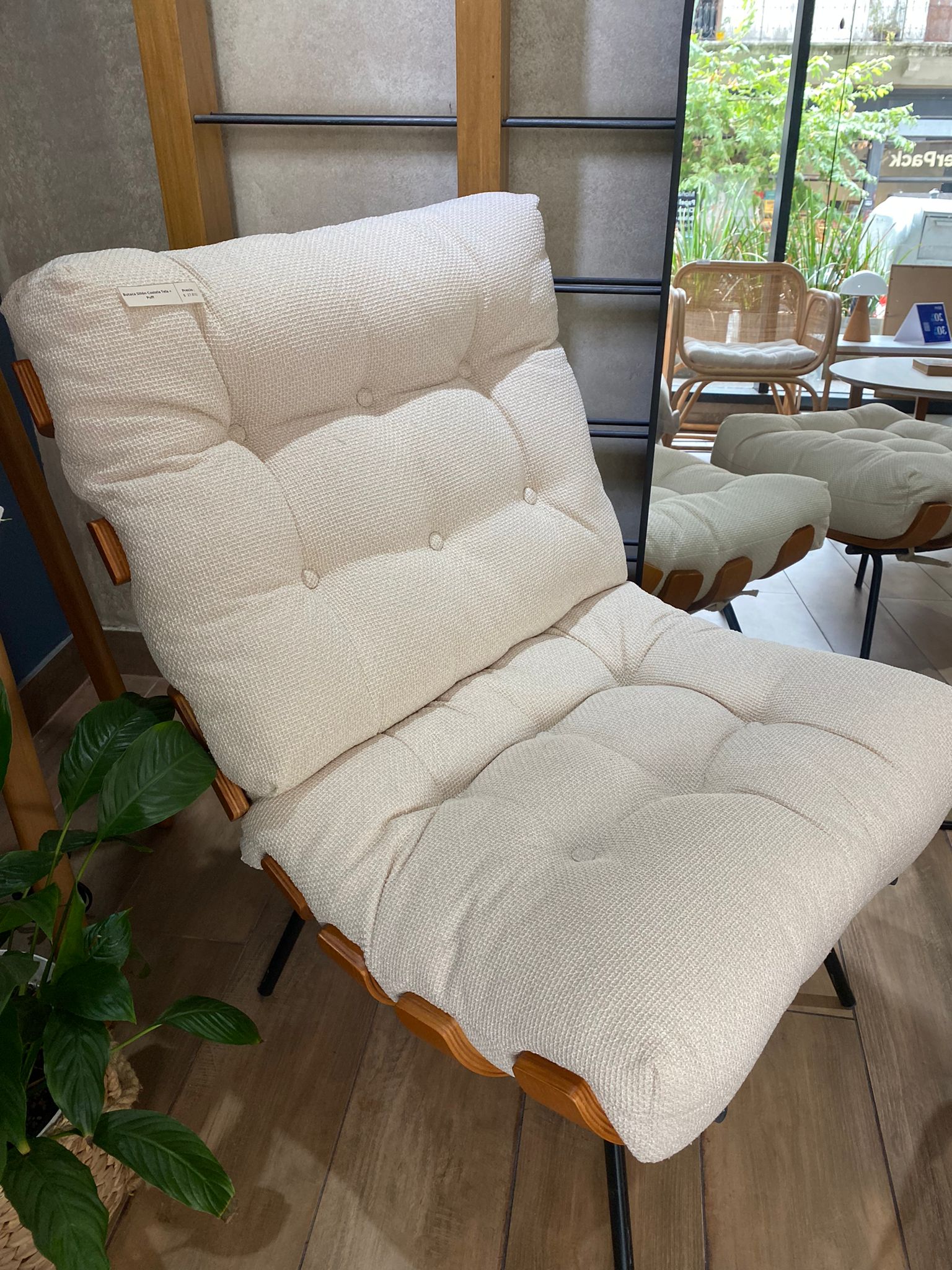 Butaca Sillón Costela Cuero + Puff – Waffle Crudo - Imagen 5